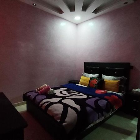 Chambre Prive Private Room Aeroport Mohamed 5 Deroua エクステリア 写真