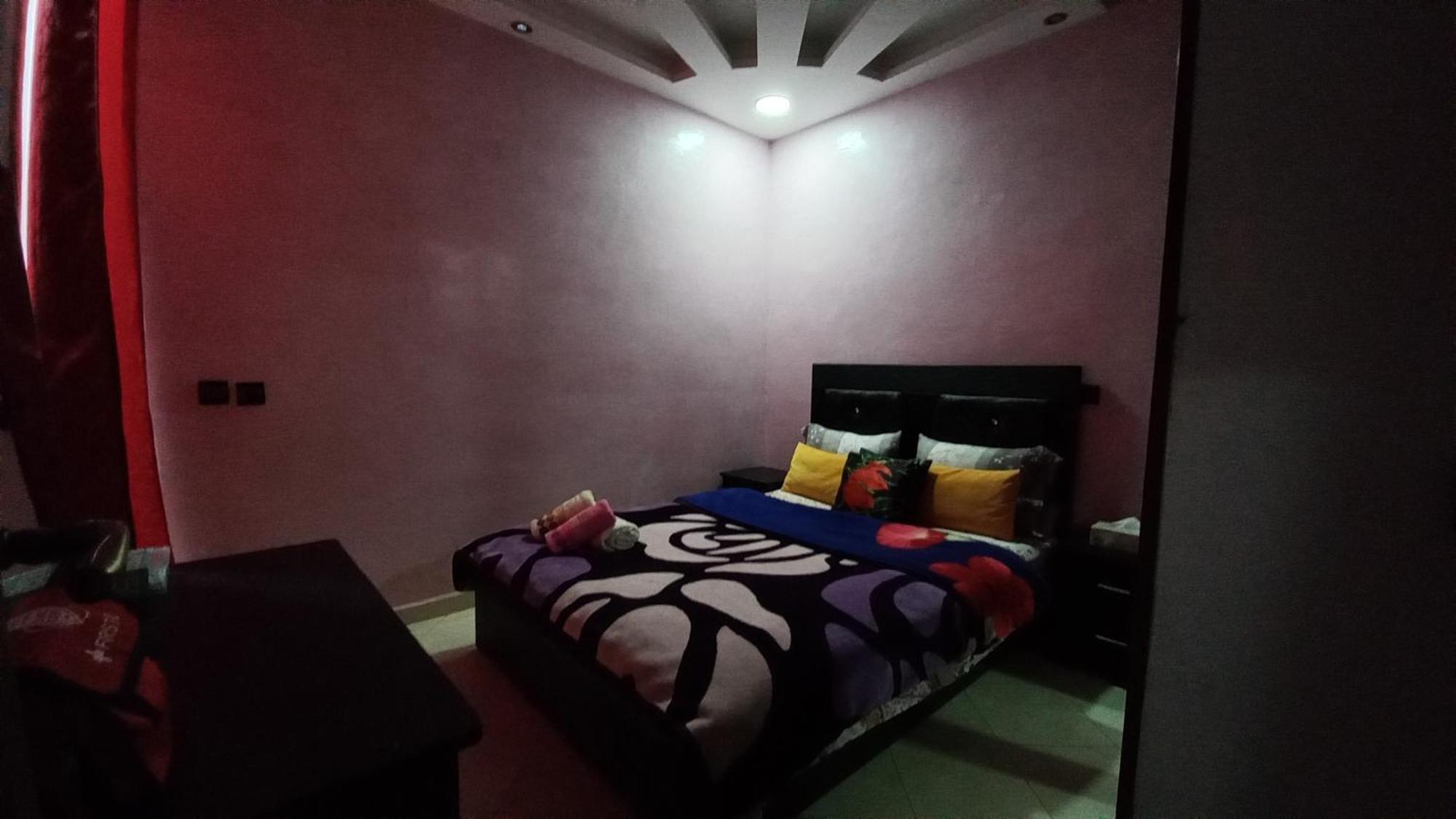 Chambre Prive Private Room Aeroport Mohamed 5 Deroua エクステリア 写真